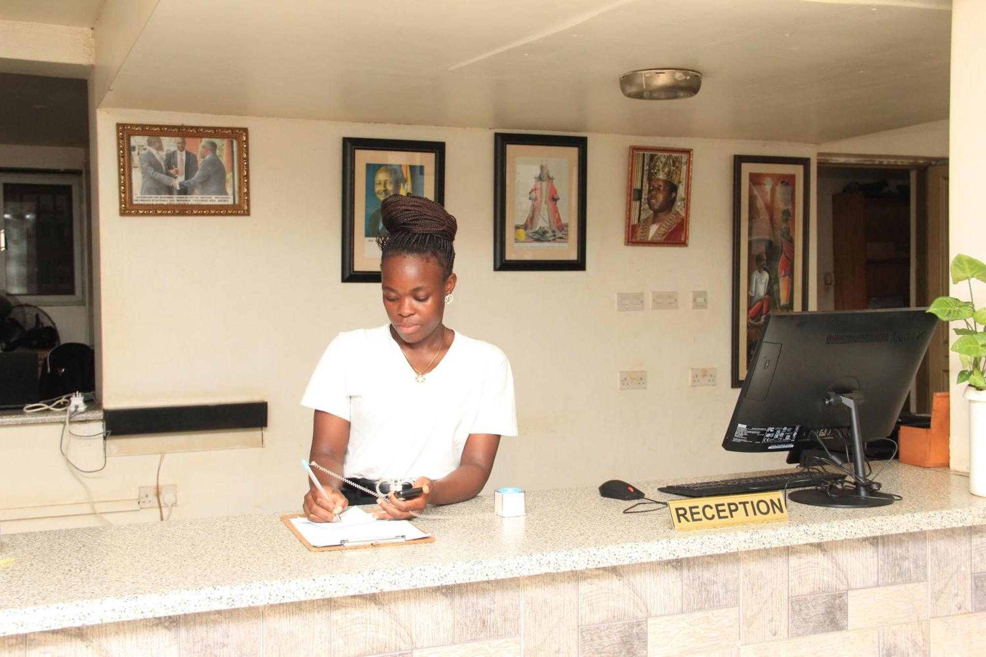 Entebbe Flights Motel Extérieur photo