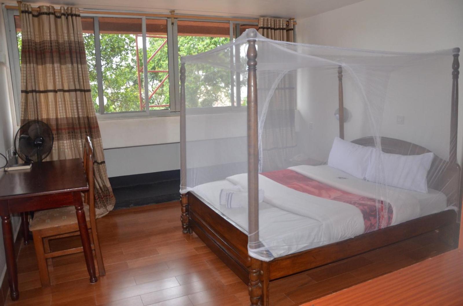 Entebbe Flights Motel Extérieur photo